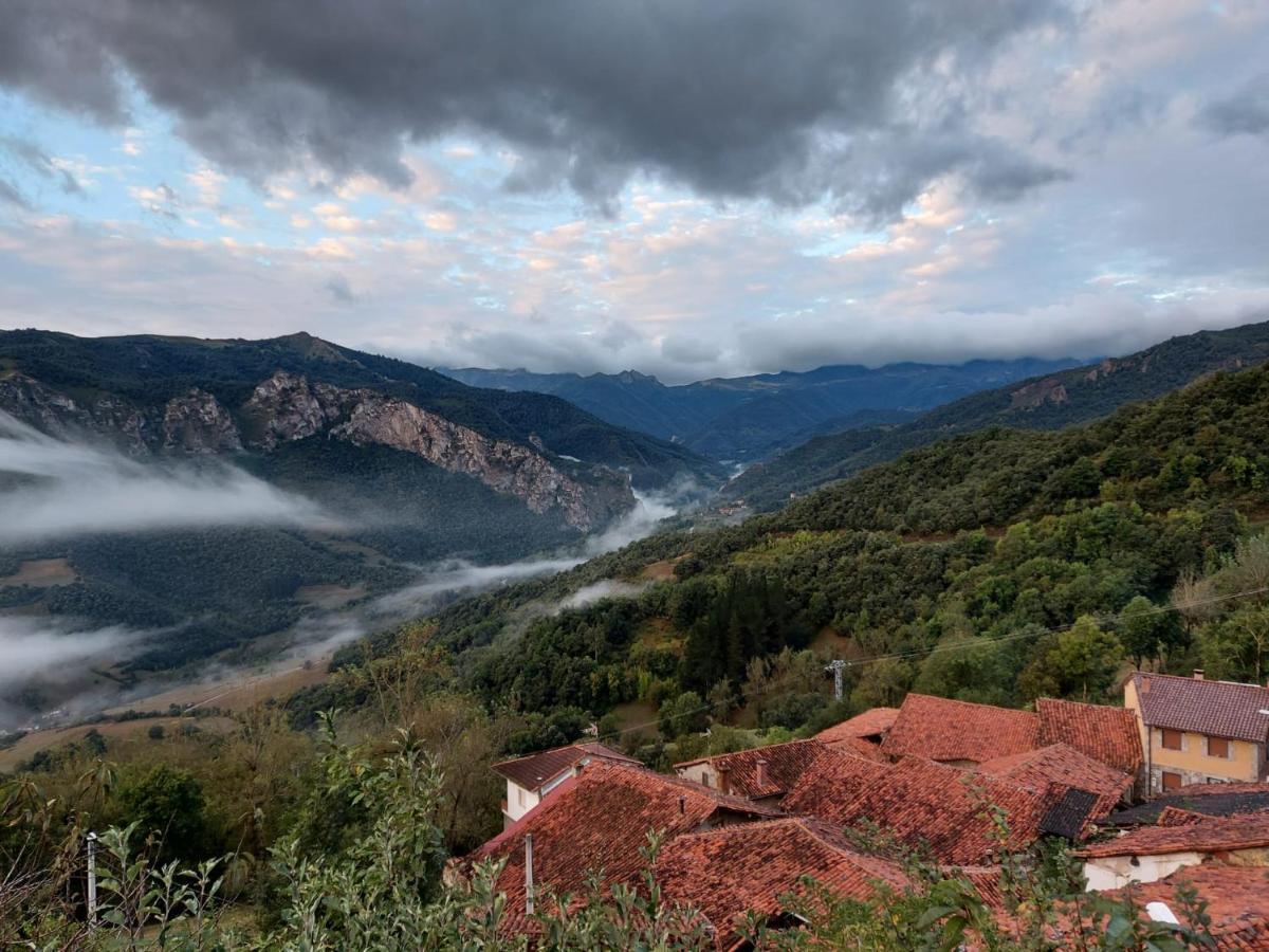 Apartamentos Rurales Las Rocas De Brez Камаленьо Экстерьер фото