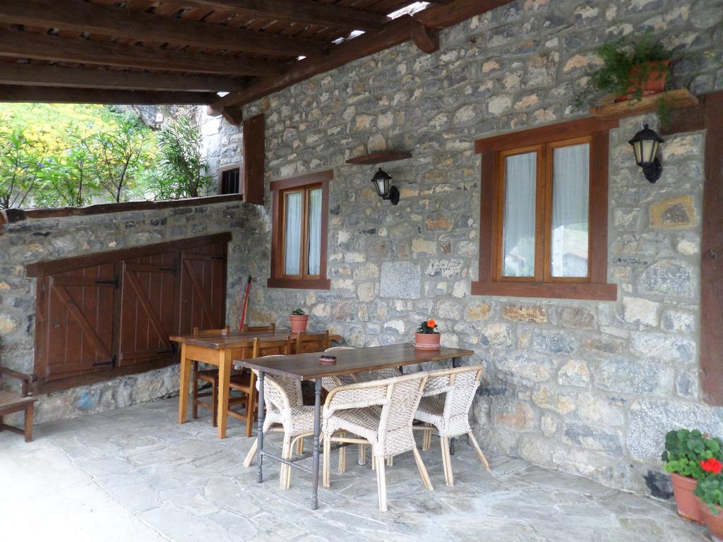 Apartamentos Rurales Las Rocas De Brez Камаленьо Экстерьер фото
