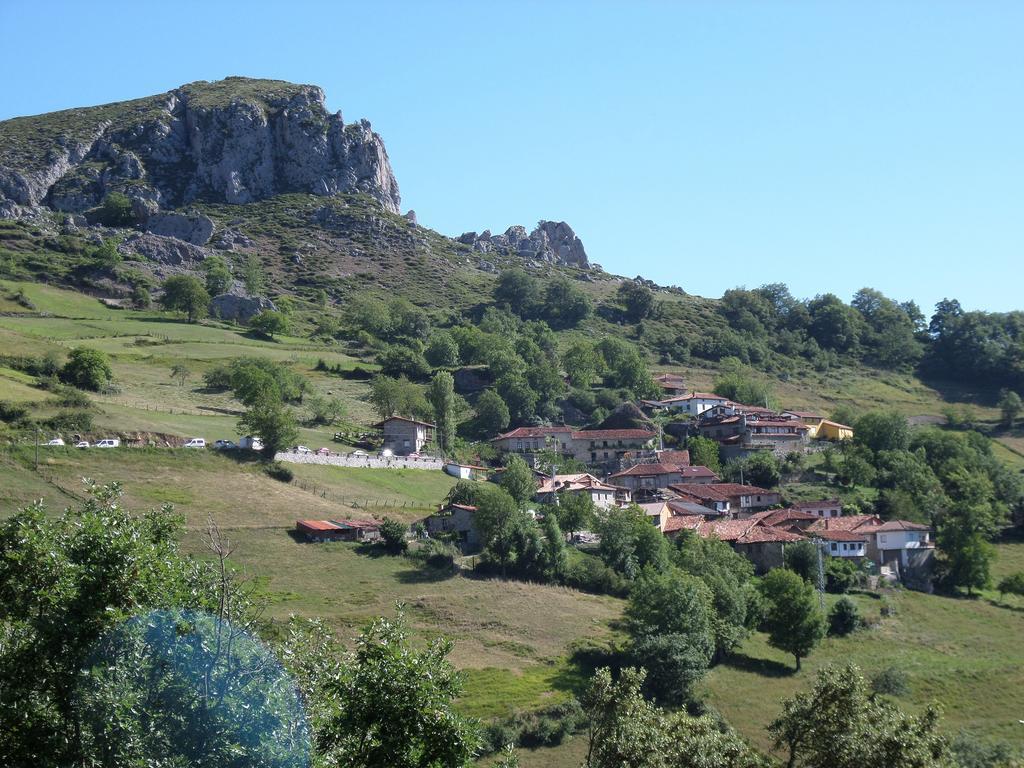 Apartamentos Rurales Las Rocas De Brez Камаленьо Экстерьер фото